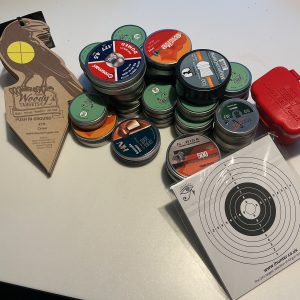 Mammoth Bargain Box .177 42 Tins / Targets/Ammo Pouch     L1403
