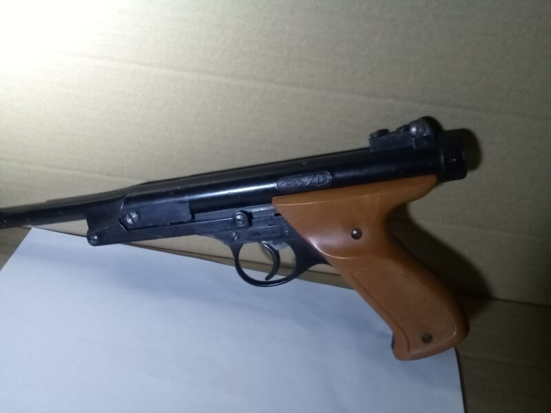 ITALIAN MONDIAL ZIP AIR PISTOL